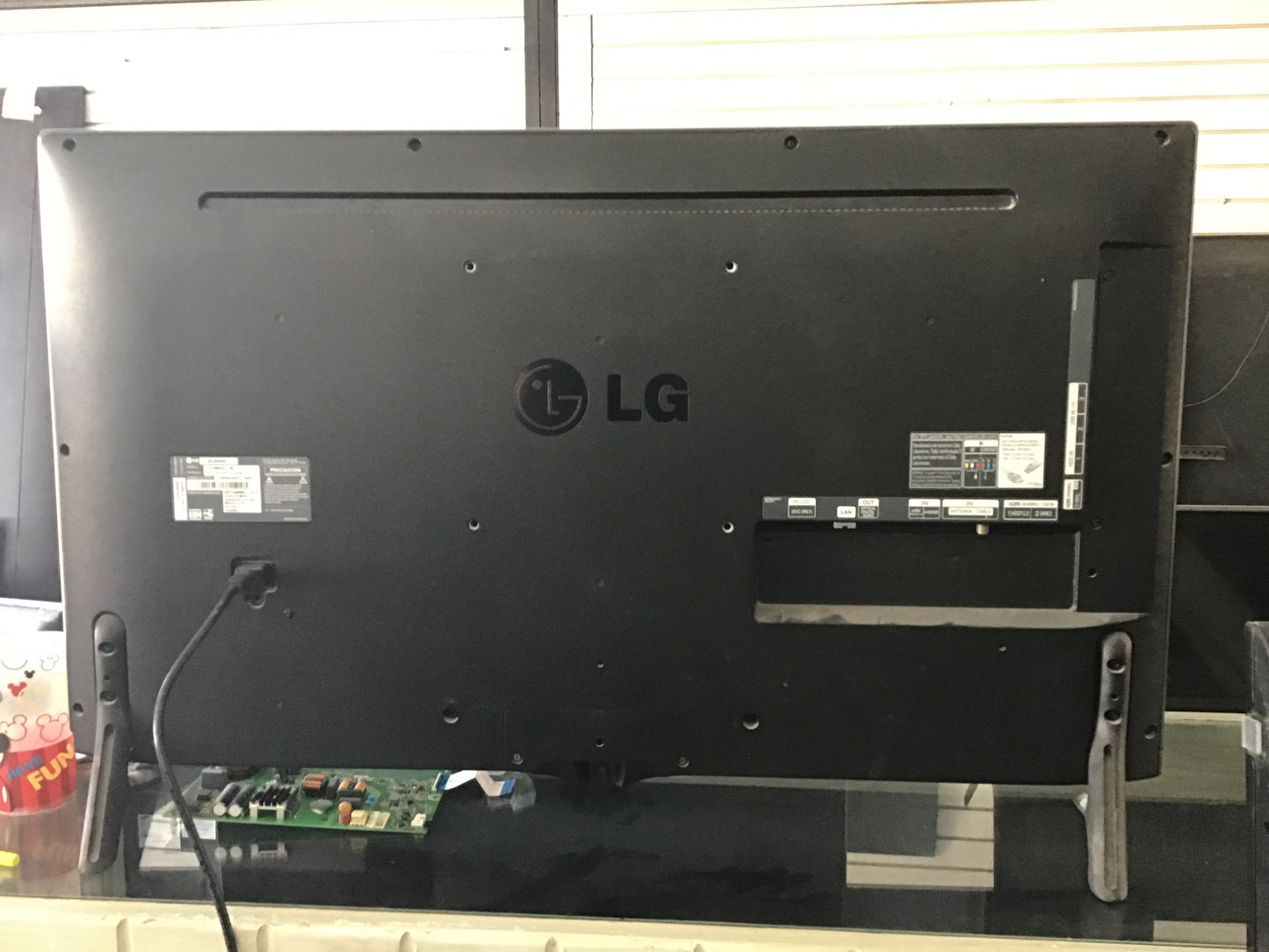 Pantalla LG 40”