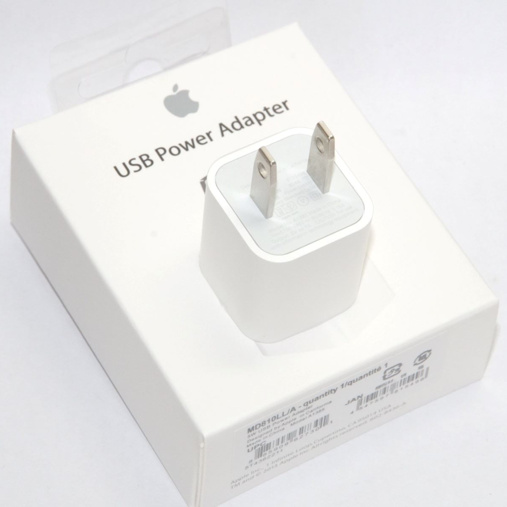 CARGADOR APPLE 5 W  MODELO MD810LL/A